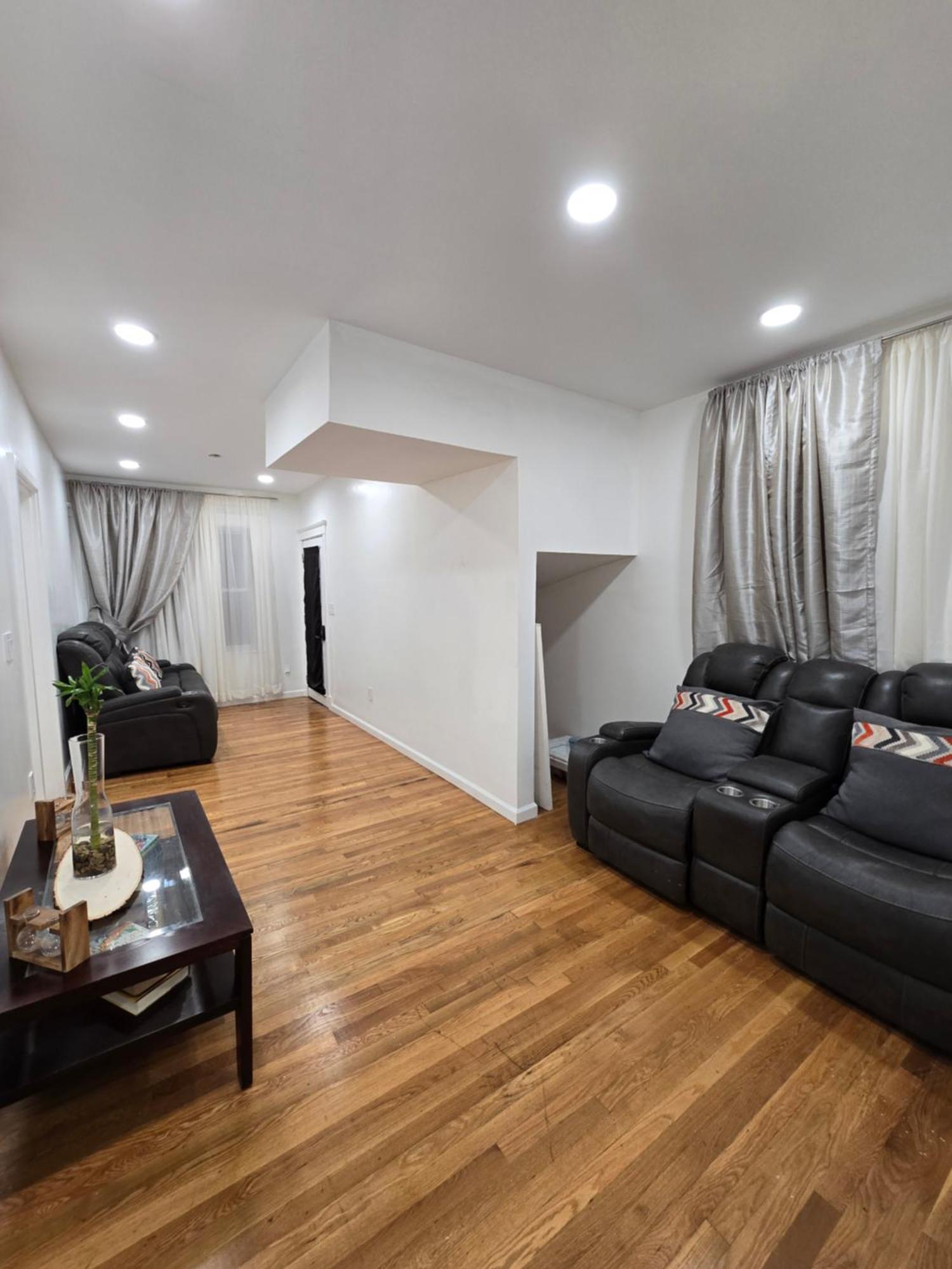 Beautiful Boston Bedroom - New Renovation Exterior photo